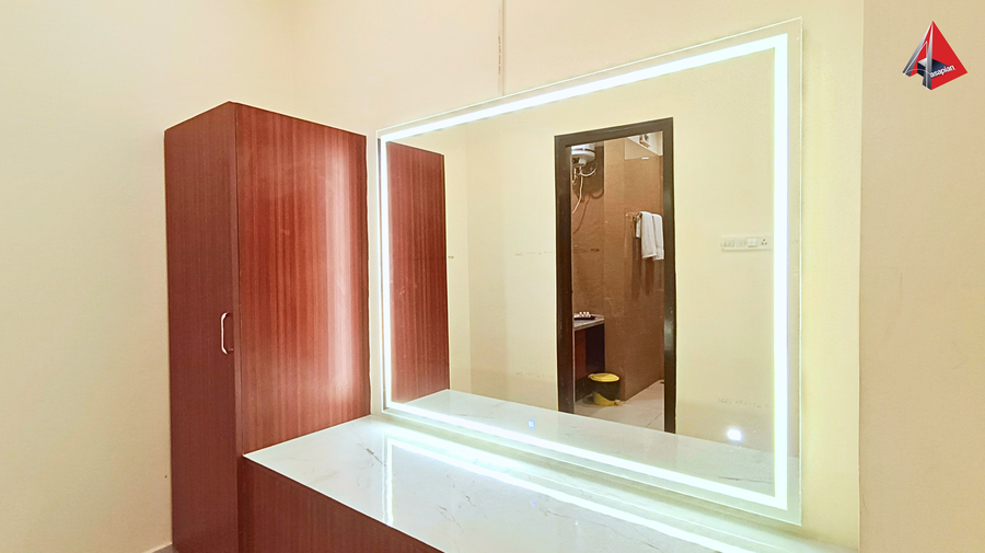 ayansh klyde inn lucknow