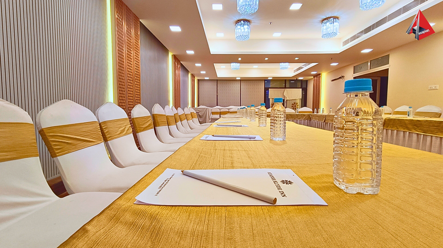 ayansh klyde inn lucknow