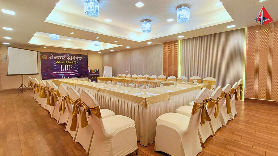 ayansh klyde inn lucknow
