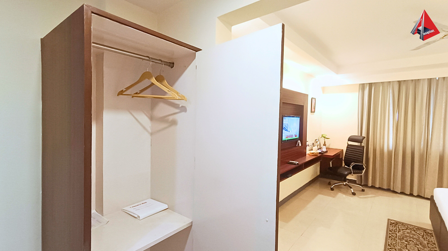 ayansh klyde inn lucknow