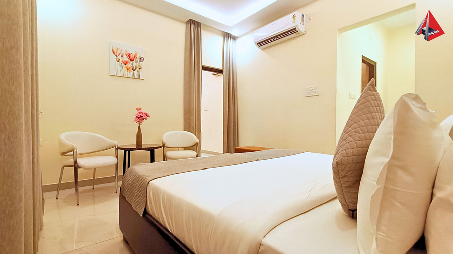 ayansh klyde inn lucknow