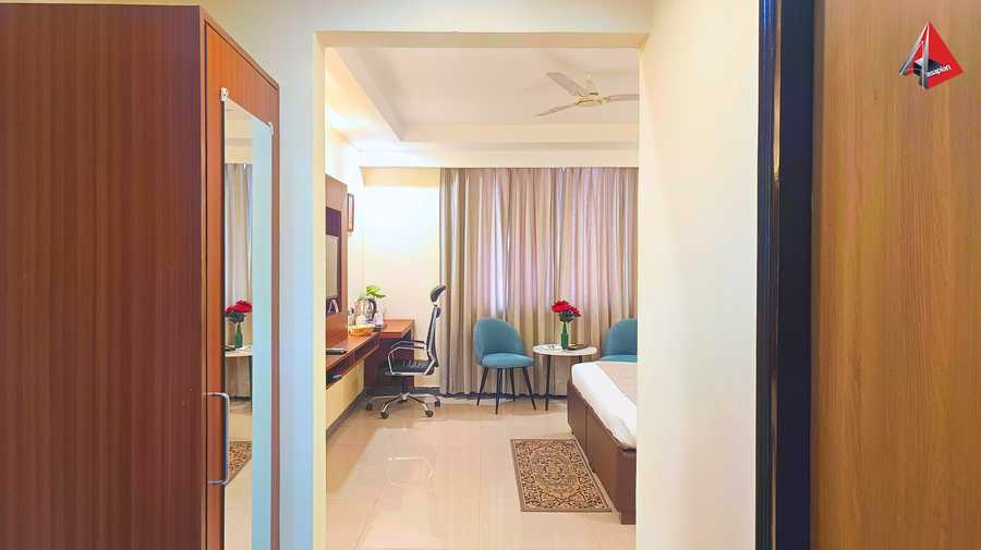 ayansh klyde inn lucknow