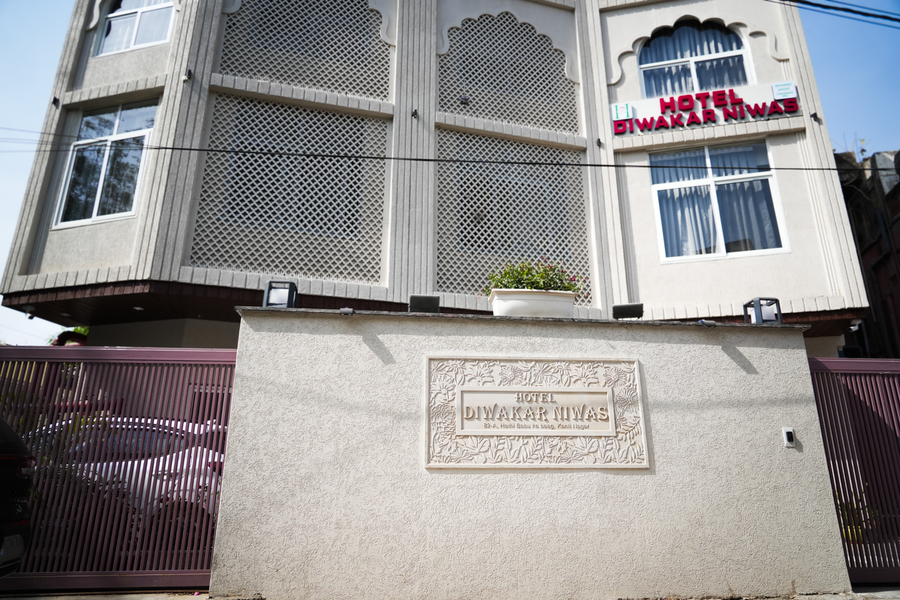 hotel diwakar niwas