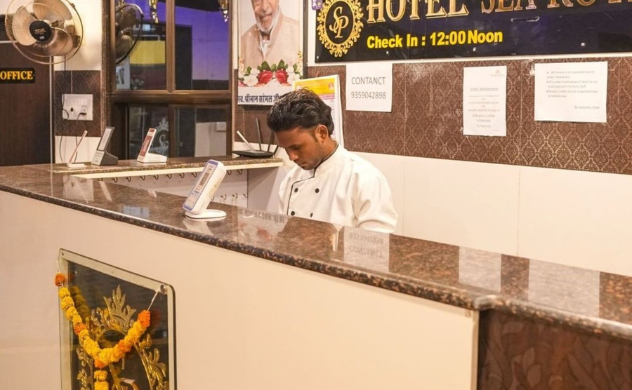 hotel sea royal palace