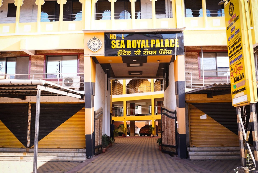 hotel sea royal palace