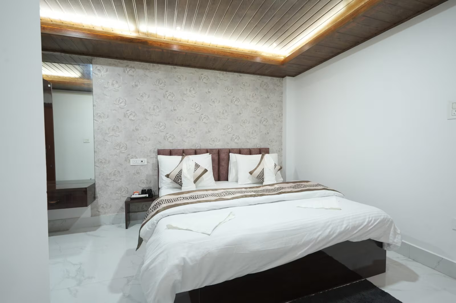 longitude homestay dalapchand