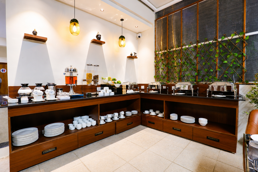 zip by spree hotels silvassa indore