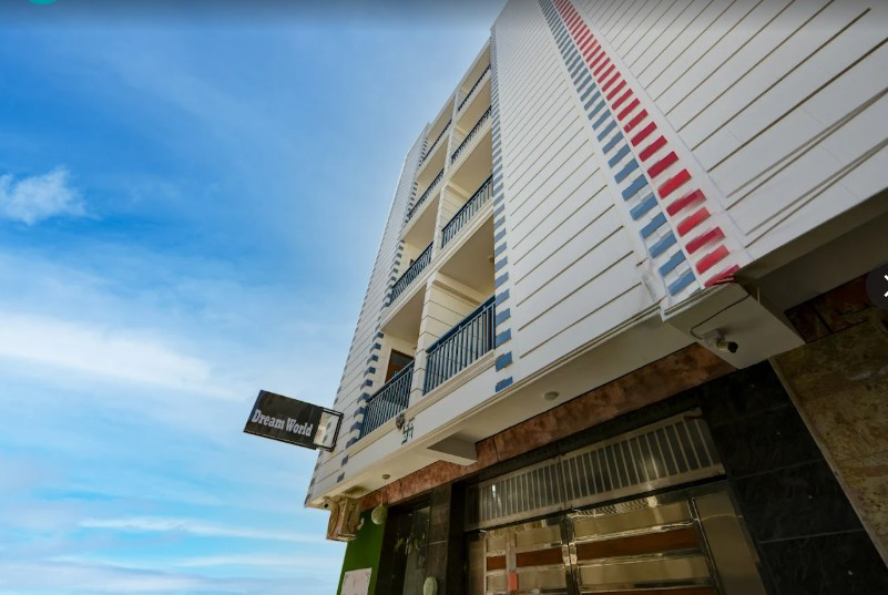 hotel dream world