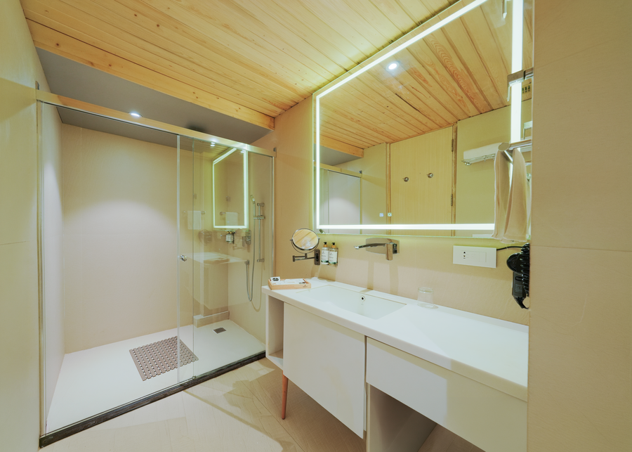 treetop by eight continents royalpine kasauli