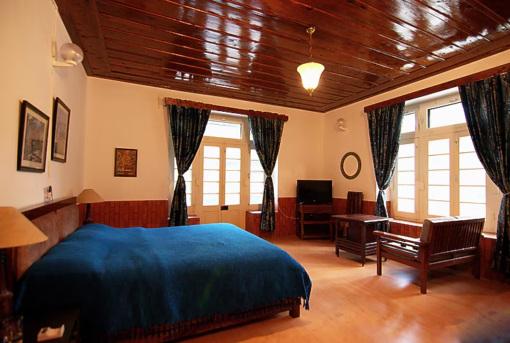 deodar manor khajjiar