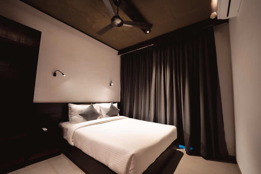 sinq village executive apartments