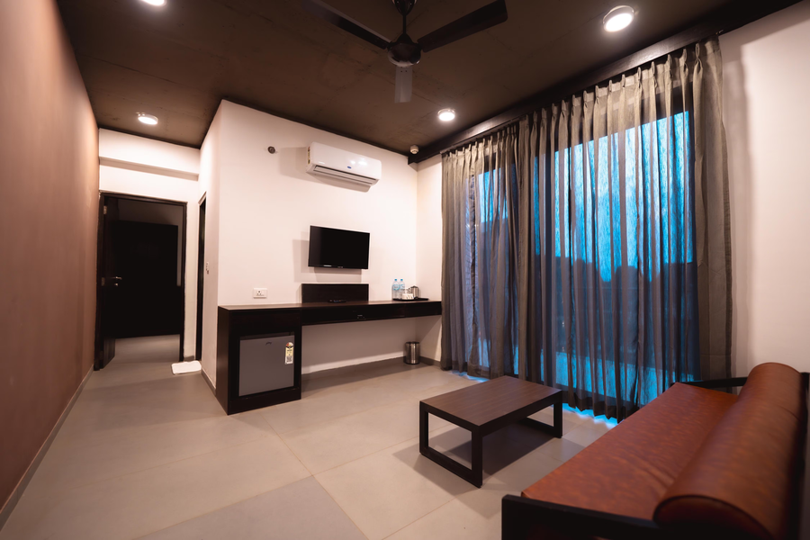 sinq village executive apartments