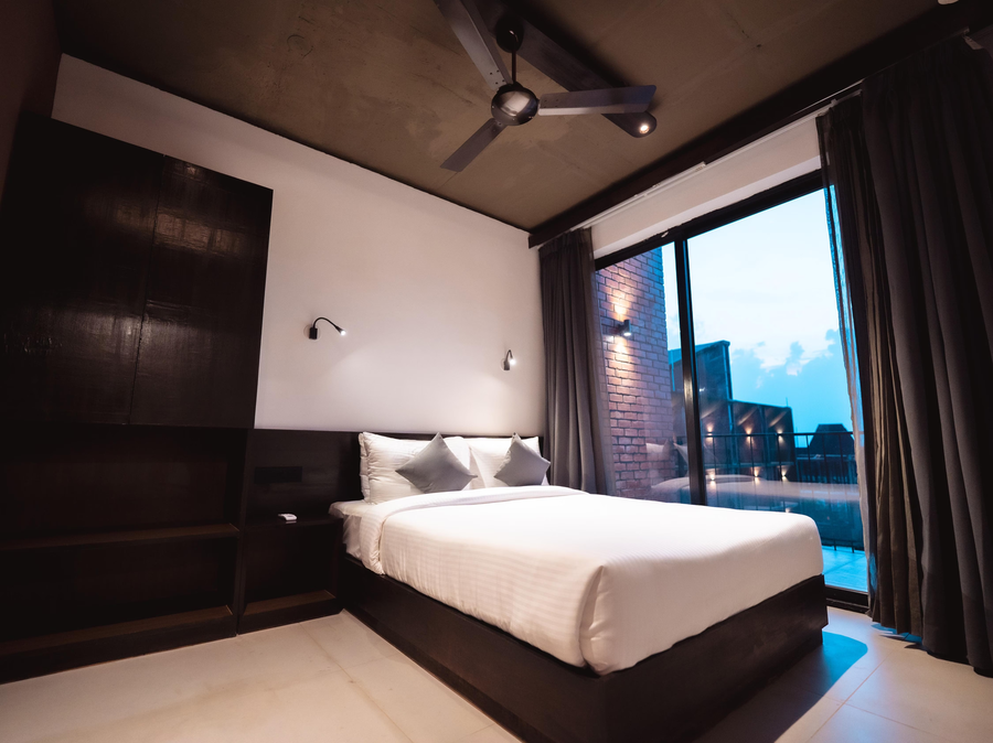 sinq village executive apartments