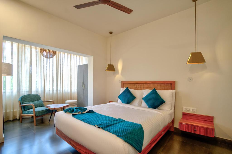 hotel chatak boutique resort nr beach goa