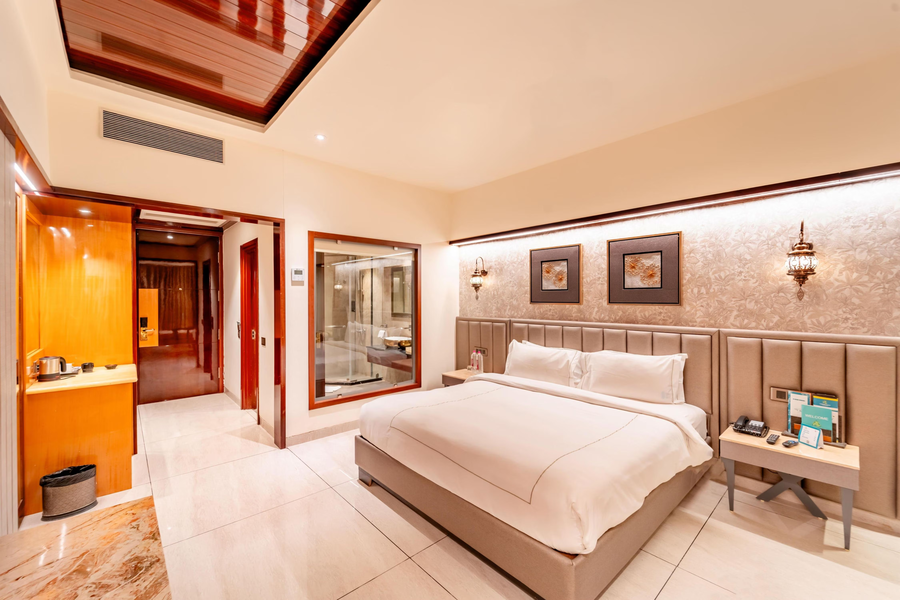 crescents spa and resorts indore