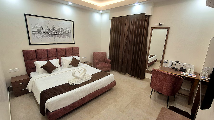 the senator hotel