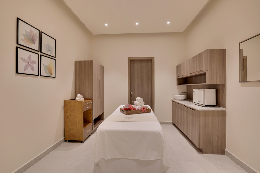 keys select by lemon tree hotels chirang