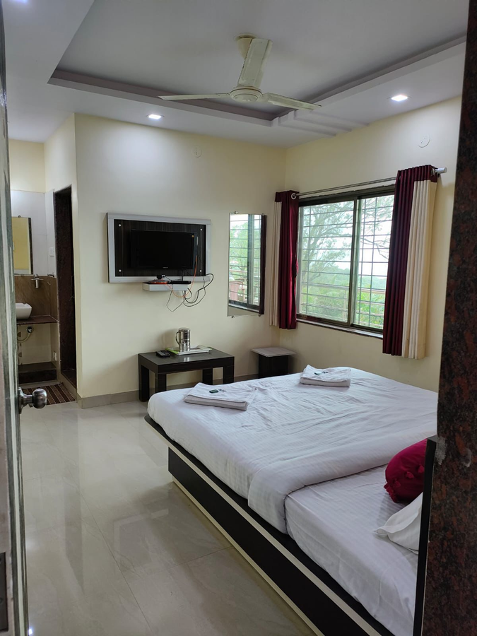 green leaf mini resort
