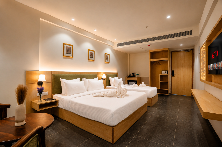 the avenor hotel in mansarovar near jaipur airport