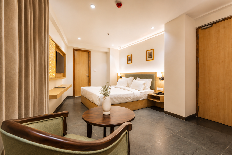 the avenor hotel in mansarovar near jaipur airport