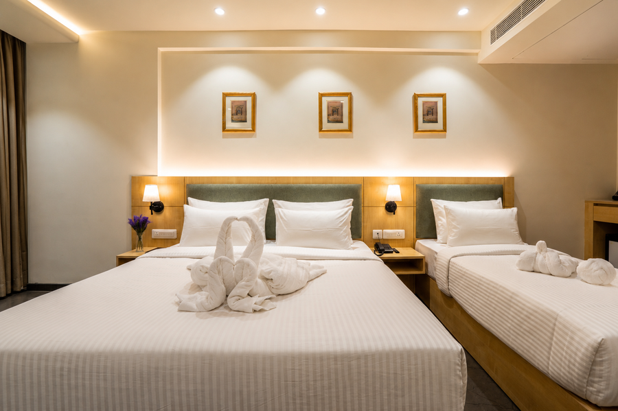 the avenor hotel in mansarovar near jaipur airport