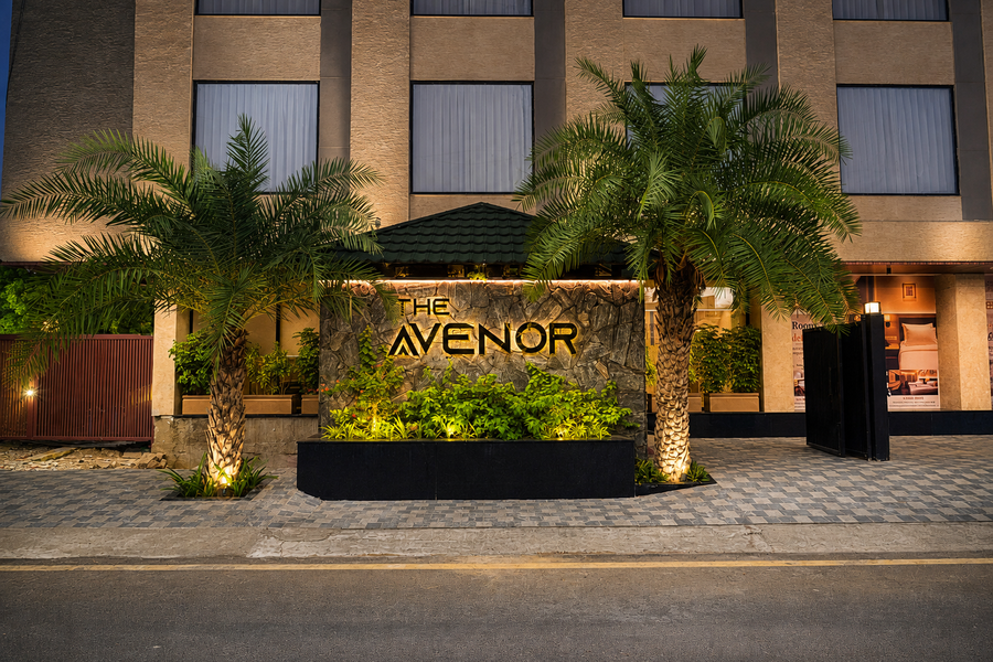 the avenor hotel in mansarovar near jaipur airport