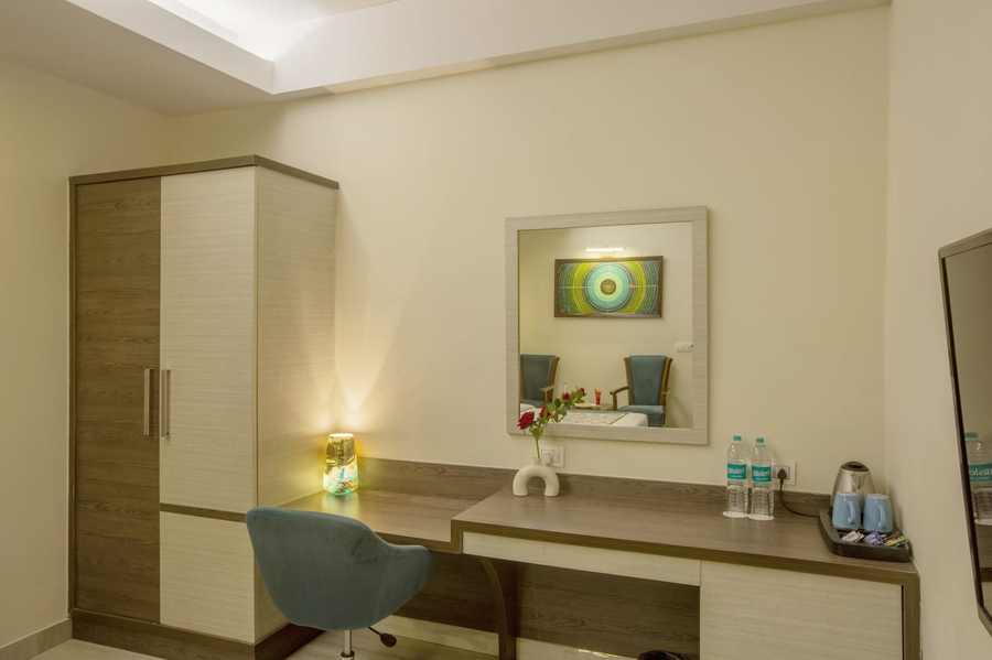hotel lemon suites delhi airport