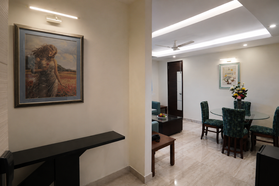 hotel express delhi airport