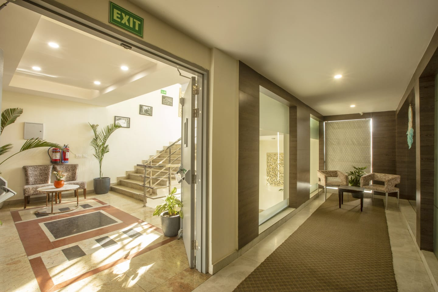 hotel lemon suites delhi airport