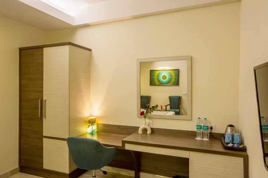 hotel lemon suites delhi airport