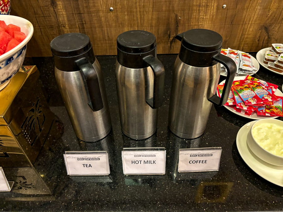hotel lemon suites delhi airport