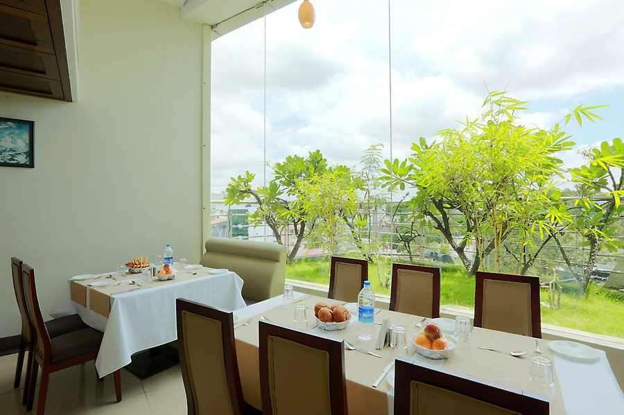 hotel lemon suites delhi airport