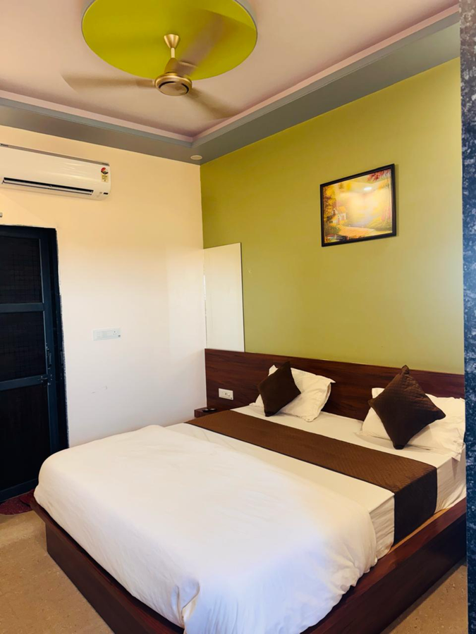 hotel shree mangalam and restaurant
