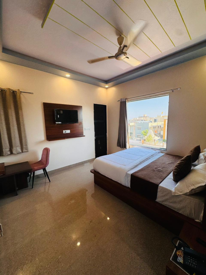 hotel shree mangalam and restaurant