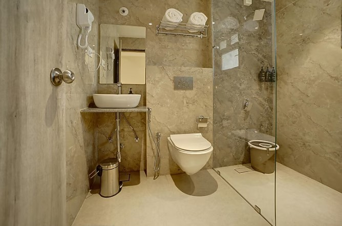 staybird capital business hotel magarpatta city