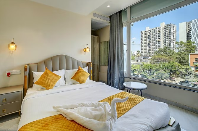 staybird capital business hotel magarpatta city