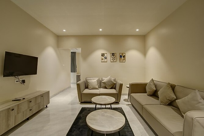 staybird capital business hotel magarpatta city