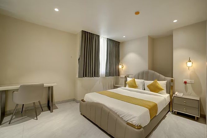 staybird capital business hotel magarpatta city