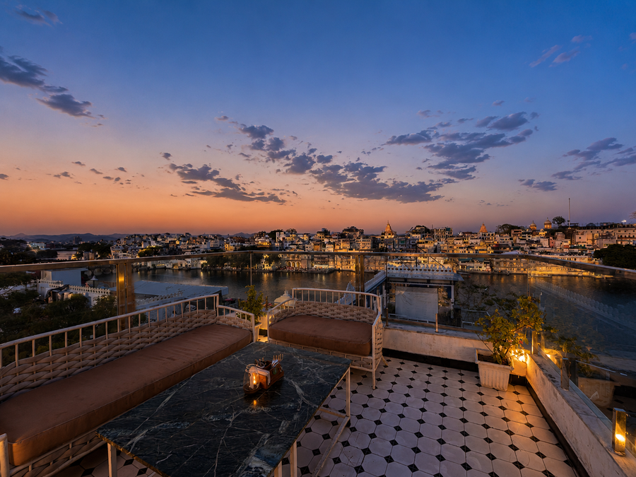 wonder view palace a lake pichola hotel near ambrai ghat udaipur