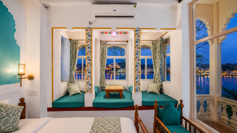 wonder view palace a lake pichola hotel near ambrai ghat udaipur