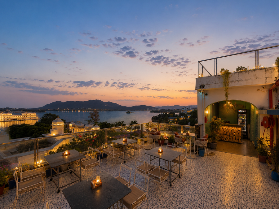 wonder view palace a lake pichola hotel near ambrai ghat udaipur