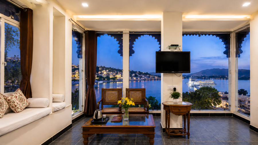 wonder view palace a lake pichola hotel near ambrai ghat udaipur