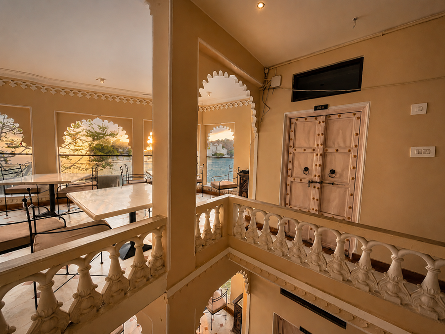 Wonder View Palace - A Lake Pichola Hotel Near Ambrai Ghat, Udaipur,Chandpole,3 star