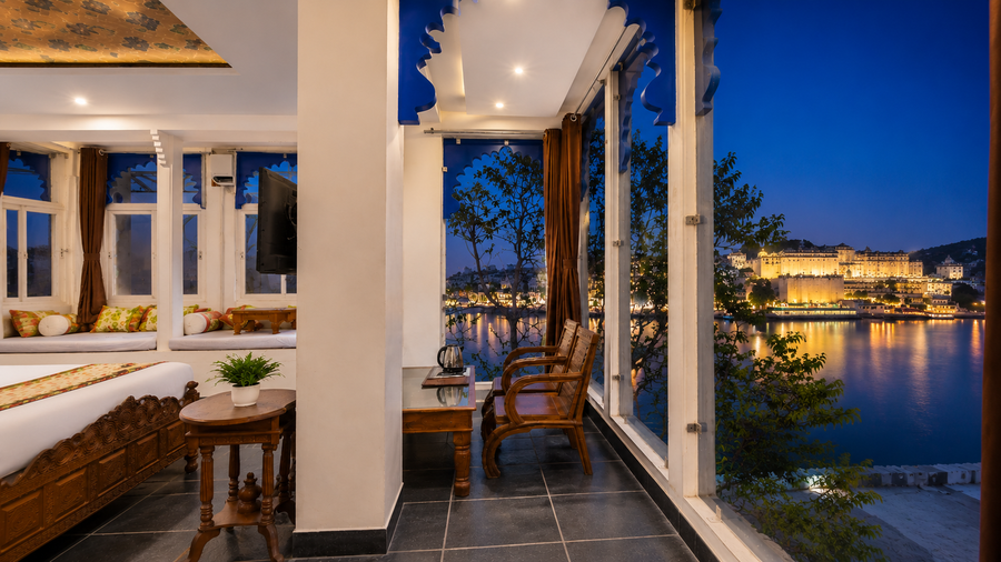 wonder view palace a lake pichola hotel near ambrai ghat udaipur