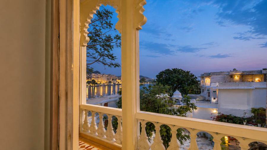 wonder view palace a lake pichola hotel near ambrai ghat udaipur