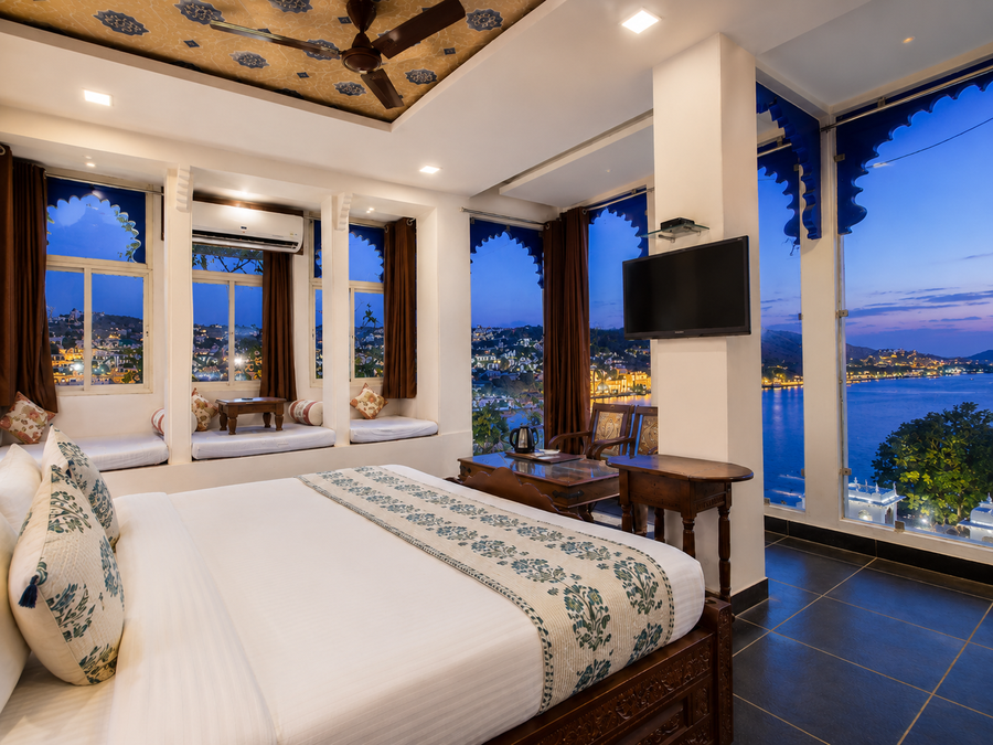 wonder view palace a lake pichola hotel near ambrai ghat udaipur
