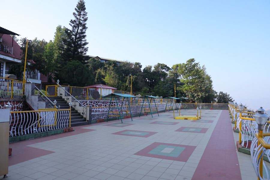 raval resort