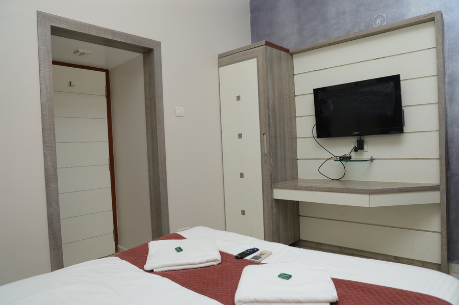 raval resort