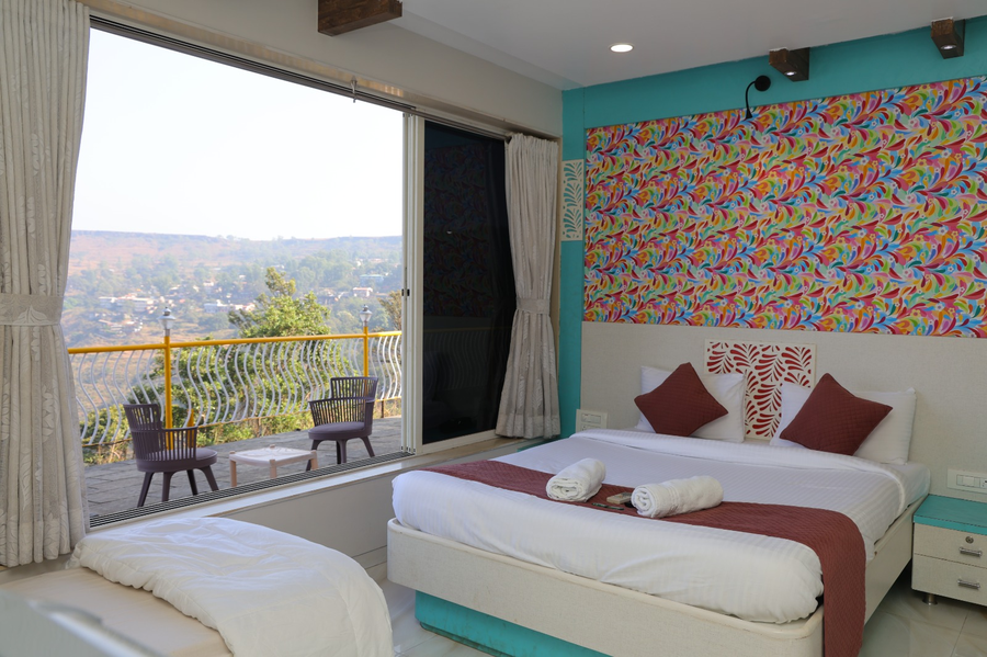 raval resort