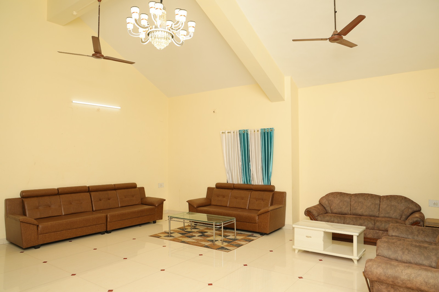 raval resort